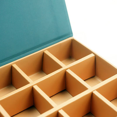 Kraft Paper Custom Gift Packaging Magnet Gift Box with # Shape Paper Grille